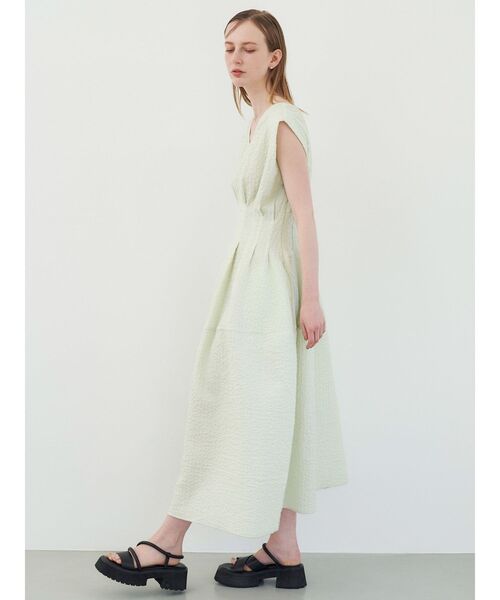 ELENDEEK（エレンディーク）の「ジャガードタックウエストマークワンピース（ワンピース・レディース・ブラウン/ブラック/ライトグリーン・02/01）」の20枚目の写真