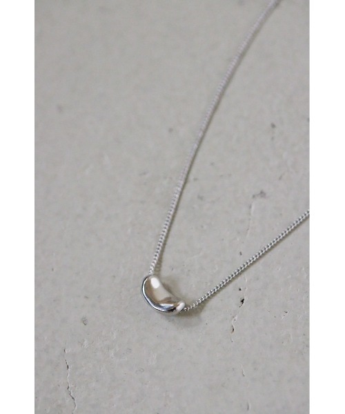 STYLEMIXER（スタイルミキサー）の「ビーンズミニマルネックレス（ネックレス・レディース・シルバー/ゴールド・FREE）」の4枚目の写真