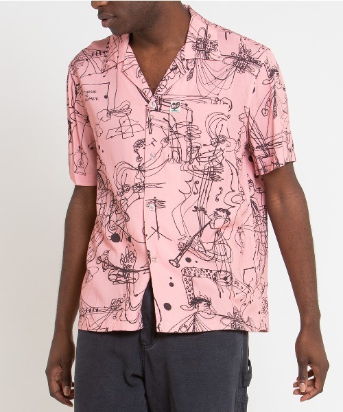 DEUS EX MACHINA(デウスエクスマキナ)の「R.G CATO SS SHIRT(シャツ/ブラウス・メンズ・ピンク/ブラック・SMALL/MEDIUM/LARGE)」の2枚目の写真