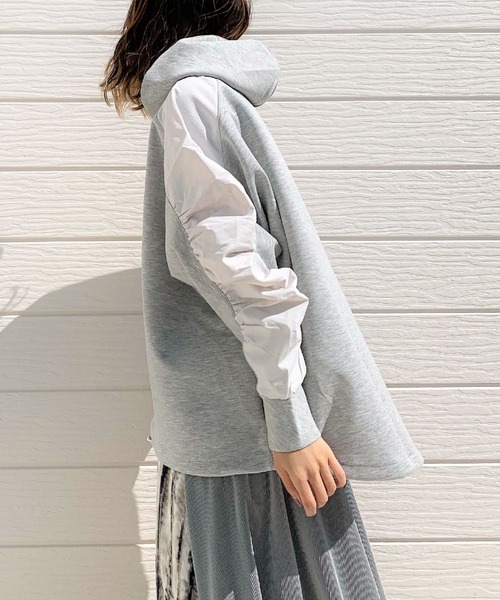 Q（キュー）の「袖ギャザードルマンパーカー（パーカー・レディース・ブラック/ライトグレー・MEDIUM）」の10枚目の写真