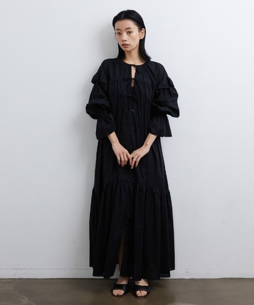 CASA FLINE(カーサフライン)の「フリルリボンドレス(ワンピース・レディース・ライトブルー/ブラック/アイボリー・FREE)」の2枚目の写真