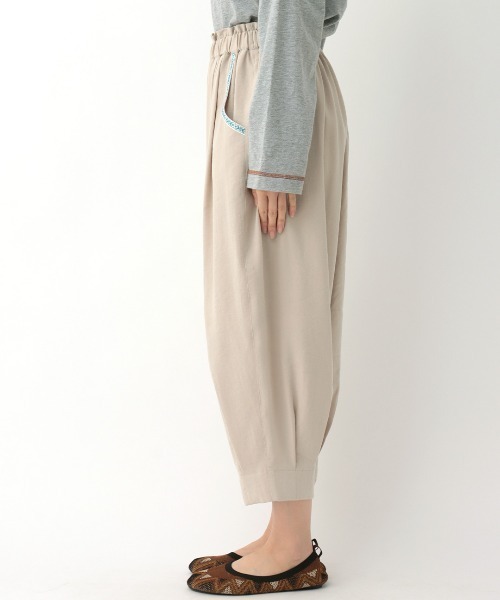 チチカカ（チチカカ）の「エッグタックパンツ（その他パンツ・レディース・ネイビー/オレンジ/ライトベージュ/ブルー/ブラック/カーキ・MEDIUM/LARGE）」の22枚目の写真