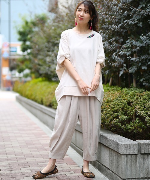 チチカカ（チチカカ）の「エッグタックパンツ（その他パンツ・レディース・ネイビー/オレンジ/ライトベージュ/ブルー/ブラック/カーキ・MEDIUM/LARGE）」の7枚目の写真