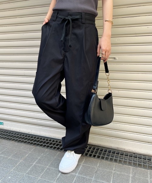 CLEA(クレア)の「サイドBIGポケット/ミリタリールーズカーゴパンツ(カーゴパンツ・レディース・ブラック/グレー/ホワイト・M/L)」の17枚目の写真