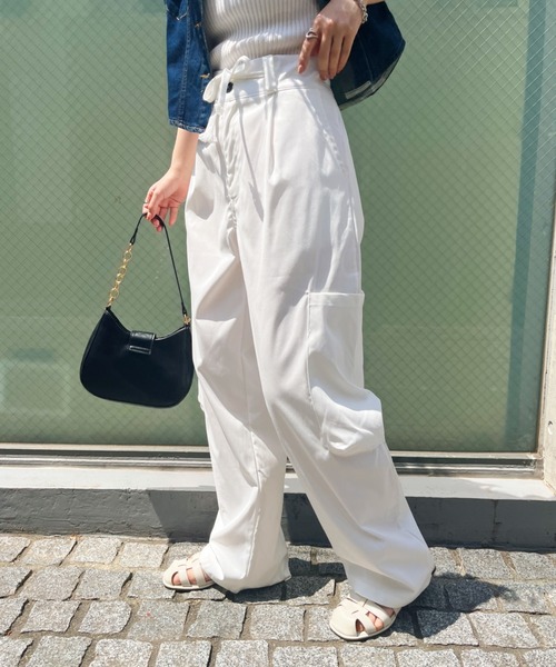 CLEA(クレア)の「サイドBIGポケット/ミリタリールーズカーゴパンツ(カーゴパンツ・レディース・ブラック/グレー/ホワイト・M/L)」の6枚目の写真