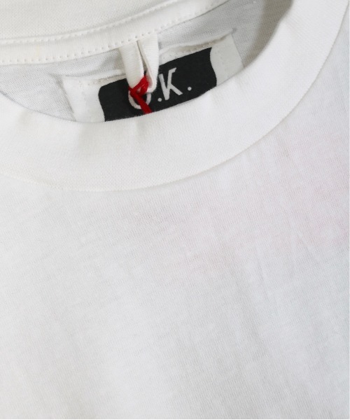 O.K.（オーケー）の「O.K. / オーケー AJ1 BANKSY SHORT SLEEVE TEE GIRL(EXCLUSIVE) AJ1バンクシーTガール（Tシャツ/カットソー・メンズ・ブラック/ホワイト・ONE SIZE）」の4枚目の写真
