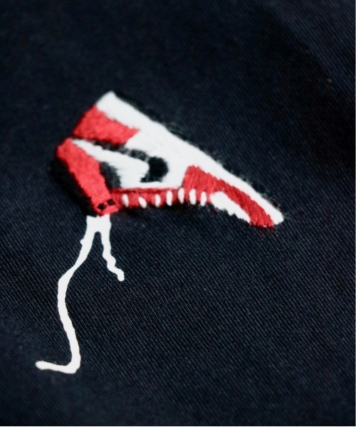 O.K.（オーケー）の「O.K. / オーケー AJ1 BANKSY SHORT SLEEVE TEE GIRL(EXCLUSIVE) AJ1バンクシーTガール（Tシャツ/カットソー・メンズ・ブラック/ホワイト・ONE SIZE）」の12枚目の写真