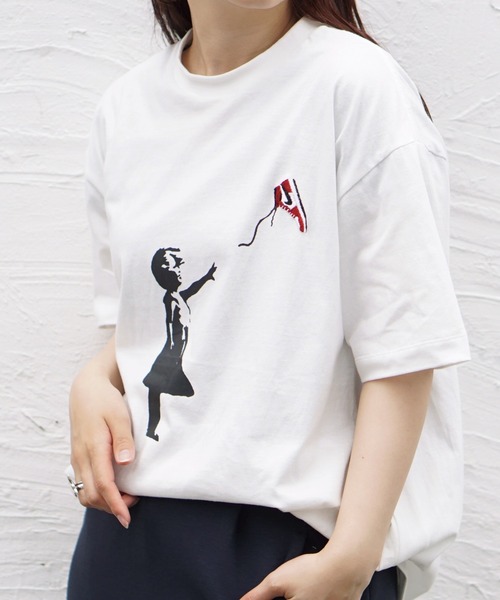 O.K.（オーケー）の「O.K. / オーケー AJ1 BANKSY SHORT SLEEVE TEE GIRL(EXCLUSIVE) AJ1バンクシーTガール（Tシャツ/カットソー・メンズ・ブラック/ホワイト・ONE SIZE）」の19枚目の写真