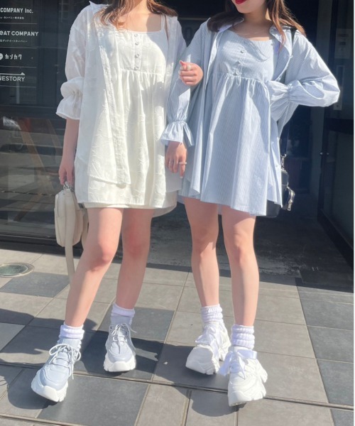 OLIVE des OLIVE（オリーブデオリーブ）の「【WEB限定カラー有】クアンクシャツ/ストライプシャツ　1031040200（シャツ/ブラウス・レディース・ミント/サックスブルー/ブルー/オフホワイト/サーモンピンク/ブルー系その他/ブルー系その他2/ホワイト/ピンク・FREE）」の19枚目の写真