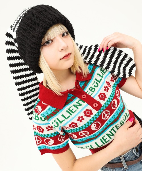 SPINNS(スピンズ)の「MIXモチーフ ショート丈 半袖ジャガードポロニット(ポロシャツ・レディース・ブラック/ホワイト×レッド/アイボリー/ブラック×ブルー・ONESIZE)」の16枚目の写真