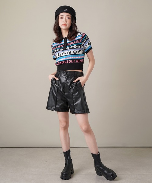 SPINNS(スピンズ)の「MIXモチーフ ショート丈 半袖ジャガードポロニット(ポロシャツ・レディース・ブラック/ホワイト×レッド/アイボリー/ブラック×ブルー・ONESIZE)」の17枚目の写真