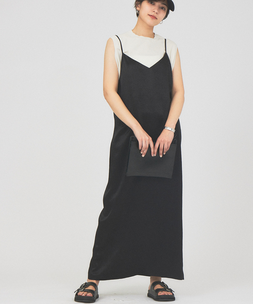 Rouge vif(ルージュヴィフ)の「アセテートキャミワンピース(ワンピース・レディース・オフホワイト/ブルー/ブラック・フリー)」の3枚目の写真