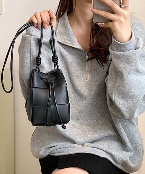 Burner(バーナー)の「【OKUOKU 0909】フェイクレザー ミニ ショルダーバッグ oku-bag-669245652324-24 U(ショルダーバッグ・レディース・ブラック/ホワイト/グリーン・FREE)」の2枚目の写真