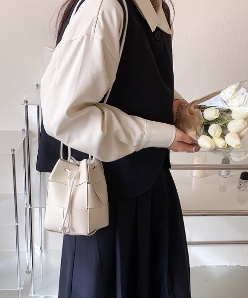 Burner(バーナー)の「【OKUOKU 0909】フェイクレザー ミニ ショルダーバッグ oku-bag-669245652324-24 U(ショルダーバッグ・レディース・ブラック/ホワイト/グリーン・FREE)」の15枚目の写真