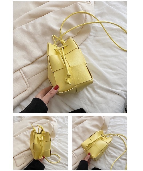 Burner(バーナー)の「【OKUOKU 0909】フェイクレザー ミニ ショルダーバッグ oku-bag-669245652324-24 U(ショルダーバッグ・レディース・ブラック/ホワイト/グリーン・FREE)」の8枚目の写真