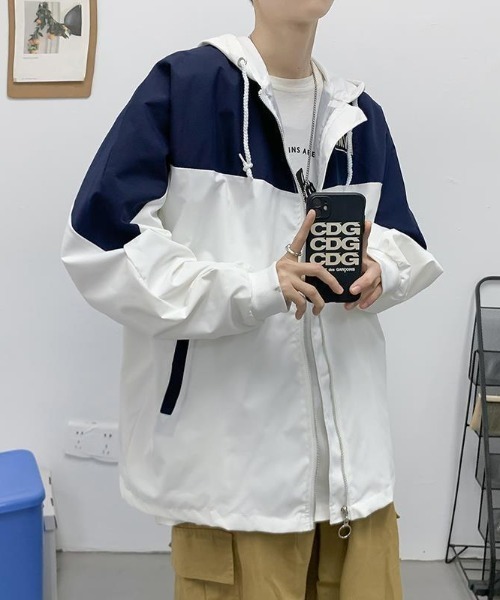 MGV(エムジーヴィー)の「ワンポイントナイロンジャケット(ブルゾン・メンズ・ライトブルー/ブルー・X-LARGE/LARGE/MEDIUM)」の1枚目の写真