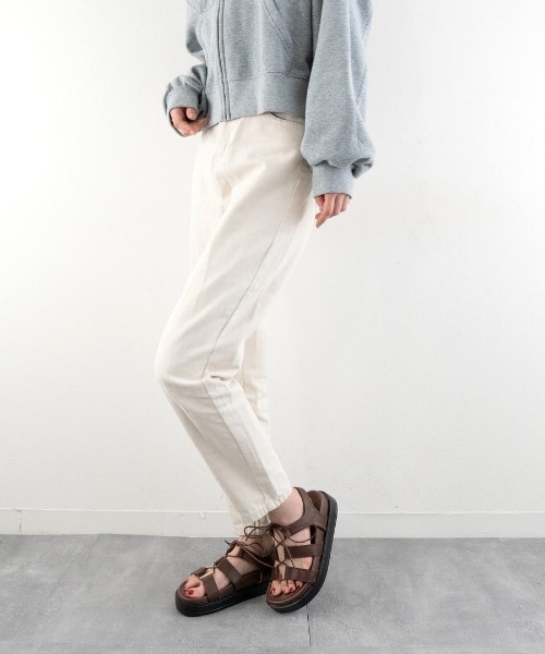 Fabby fabby(ファビィーファビィー)の「レースアップコンフォートサンダル(サンダル・レディース・ブラック/オフホワイト/ブラウン・SMALL/MEDIUM/LARGE)」の16枚目の写真