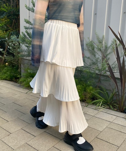 nemne store（ネンネストア）の「《Delfy》【低身長用サイズあり】カンカンフリルティアードスカート（スカート・レディース・ブラック/アイボリー/ベージュ系・SMALL/MEDIUM）」の7枚目の写真