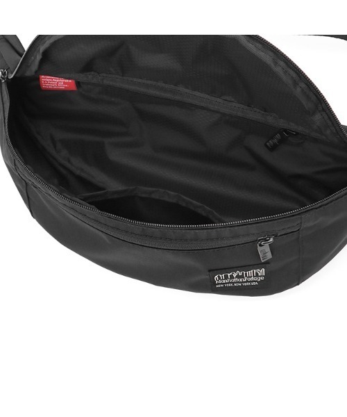 Manhattan Portage BLACK LABEL(マンハッタンポーテージ ブラックレーベル)の「ELRIDGE WAIST BAG CORDURA 305P(ボディバッグ/ウエストポーチ・メンズ・ブラック/ベージュ・SMALL)」の12枚目の写真