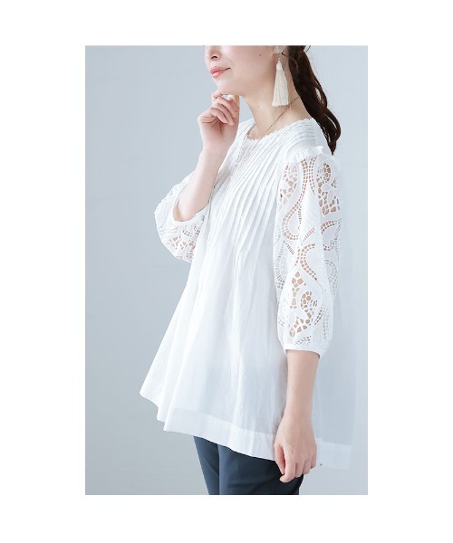 Sawa a la mode(サワアラモード)の「袖レースコットンブラウス(シャツ/ブラウス・レディース・ホワイト・FREE)」の2枚目の写真