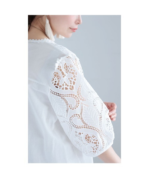 Sawa a la mode(サワアラモード)の「袖レースコットンブラウス(シャツ/ブラウス・レディース・ホワイト・FREE)」の3枚目の写真