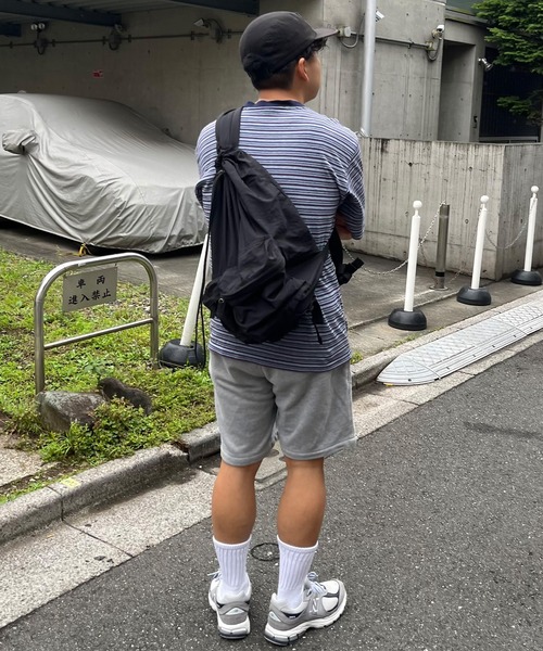 MONO-MART（モノマート）の「ナイロンドローストリングダブルポケットリュック（バックパック/リュック・メンズ・アイボリー/ブラック・FREE）」の12枚目の写真