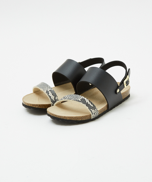 Au BANNISTER（オゥバニスター）の「【販売店舗限定】フットベッドサンダル（サンダル・レディース・ホワイト/ブラック/ベージュ/ブロンズ/グレー・S/M/L）」の3枚目の写真