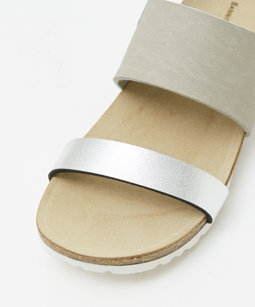 Au BANNISTER（オゥバニスター）の「【販売店舗限定】フットベッドサンダル（サンダル・レディース・ホワイト/ブラック/ベージュ/ブロンズ/グレー・S/M/L）」の21枚目の写真