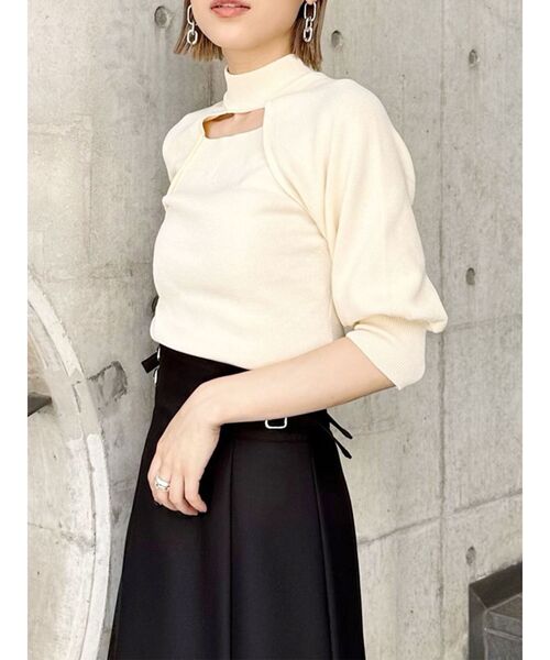 MURUA(ムルーア)の「パフスリーブデコルテオープンニット(ニット/セーター・レディース・グリーン/アイボリー/ブラック・FREE)」の1枚目の写真