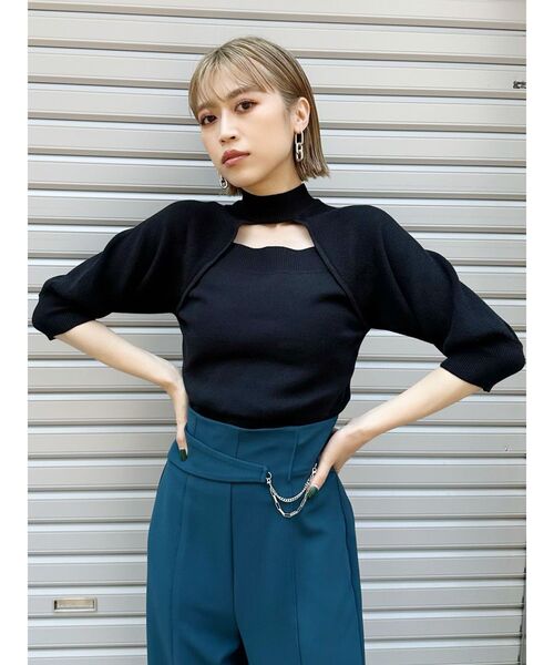 MURUA(ムルーア)の「パフスリーブデコルテオープンニット(ニット/セーター・レディース・グリーン/アイボリー/ブラック・FREE)」の6枚目の写真