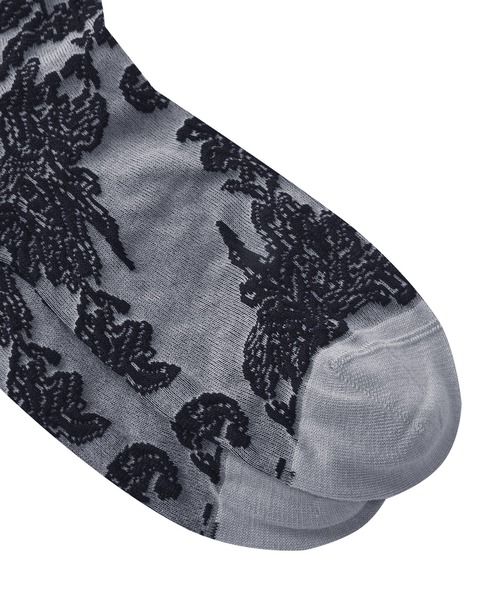 JNBY（ジェーエヌビーワイ）の「Botanical-jacquard Stretch-cotton Socks（ソックス/靴下・レディース・ホワイト/レッド/グリーン・ONE SIZE）」の7枚目の写真