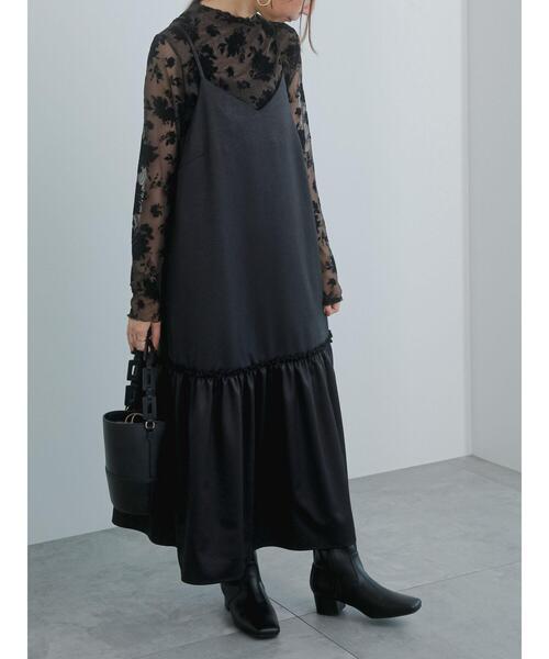 Te chichi（テチチ）の「レザーライクキャミワンピース（ワンピース・レディース・ブラック/ライトベージュ・F）」の3枚目の写真