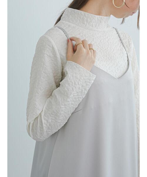 Te chichi（テチチ）の「レザーライクキャミワンピース（ワンピース・レディース・ブラック/ライトベージュ・F）」の6枚目の写真