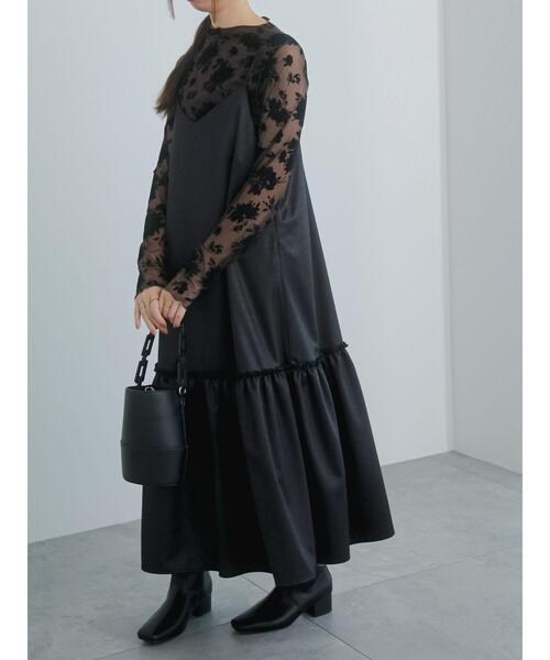 Te chichi（テチチ）の「レザーライクキャミワンピース（ワンピース・レディース・ブラック/ライトベージュ・F）」の4枚目の写真