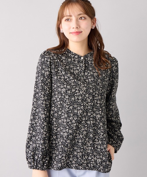 alotta(アロッタ)の「ふんわり裏起毛フロントタックブラウス(シャツ/ブラウス・レディース・スモークピンク/グレイッシュベージュ/ホワイト/ダークネイビー/ブラック系その他・M/L/LL/3L)」の3枚目の写真
