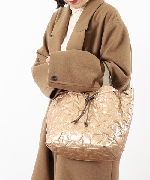 COOCO（クーコ）の「星柄キルティング2WAY巾着トートバッグ／A4