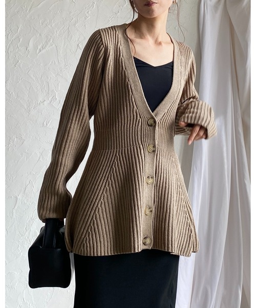 She's Closet(シーズクローゼット)の「ミックスカラーミドル丈深Vネックウエストシェイプペプラムニットカーディガン(カーディガン/ボレロ・レディース・アイボリー/ネイビー/杢グレー/ベージュ/ブラック・FREE)」の17枚目の写真