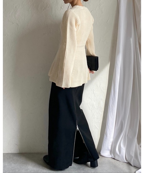 She's Closet(シーズクローゼット)の「ミックスカラーミドル丈深Vネックウエストシェイプペプラムニットカーディガン(カーディガン/ボレロ・レディース・アイボリー/ネイビー/杢グレー/ベージュ/ブラック・FREE)」の19枚目の写真