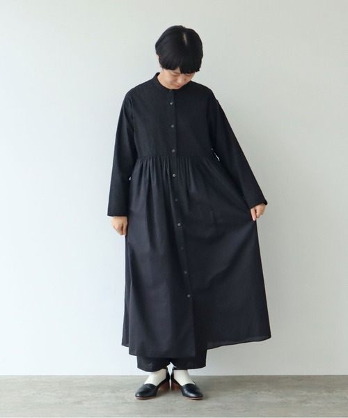 yuni（ユニ ）の「mosaic刺繍 ギャザー ペプラム ワンピース