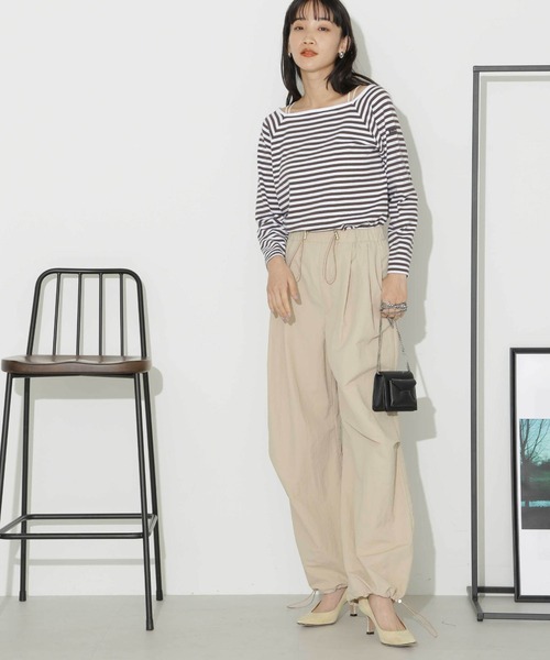 NANO universe(ナノユニバース)の「ナイロンドロストパンツ(その他パンツ・レディース・ブラック/ベージュ/モカ・FREE)」の5枚目の写真