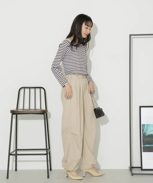 NANO universe(ナノユニバース)の「ナイロンドロストパンツ(その他パンツ・レディース・ブラック/ベージュ/モカ・FREE)」の8枚目の写真