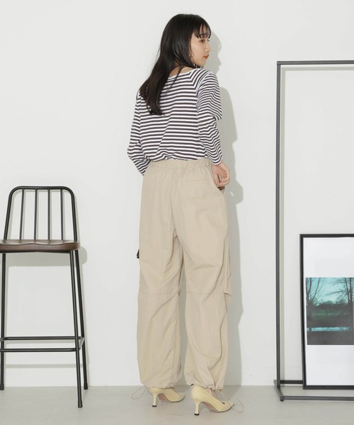 NANO universe(ナノユニバース)の「ナイロンドロストパンツ(その他パンツ・レディース・ブラック/ベージュ/モカ・FREE)」の10枚目の写真