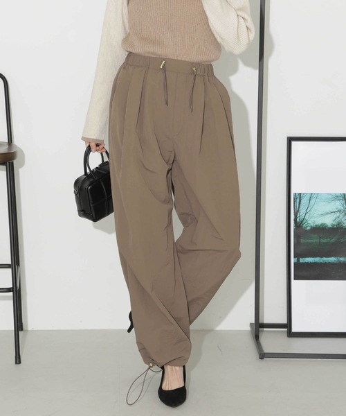 NANO universe(ナノユニバース)の「ナイロンドロストパンツ(その他パンツ・レディース・ブラック/ベージュ/モカ・FREE)」の11枚目の写真