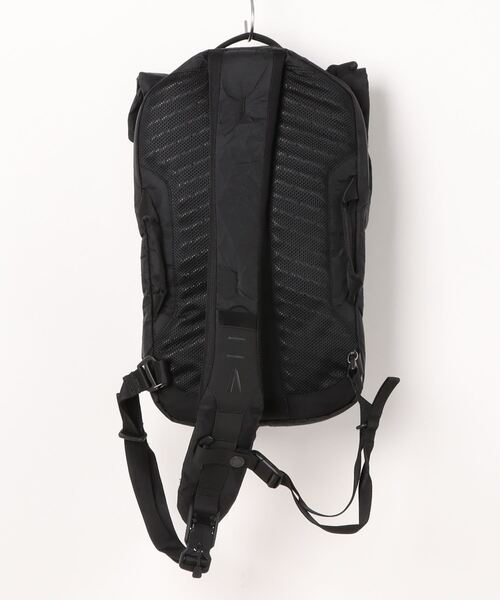 Boundary Supply（バウンダリーサプライ）の「ERRANT SLING X-PAC