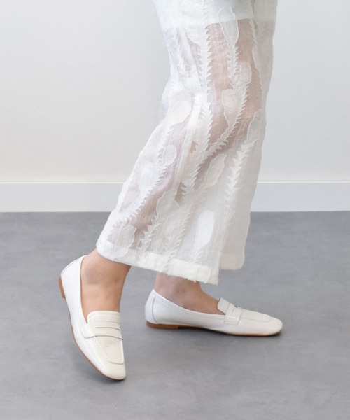 FABIO RUSCONI(ファビオルスコーニ)の「【FABIO RUSCONI】スクエアトウサケットフラットローファー(F41603)(ローファー・レディース・ブラック系その他/ライトグレー/アイボリー/シルバー・37/36/39/38/35)」の16枚目の写真