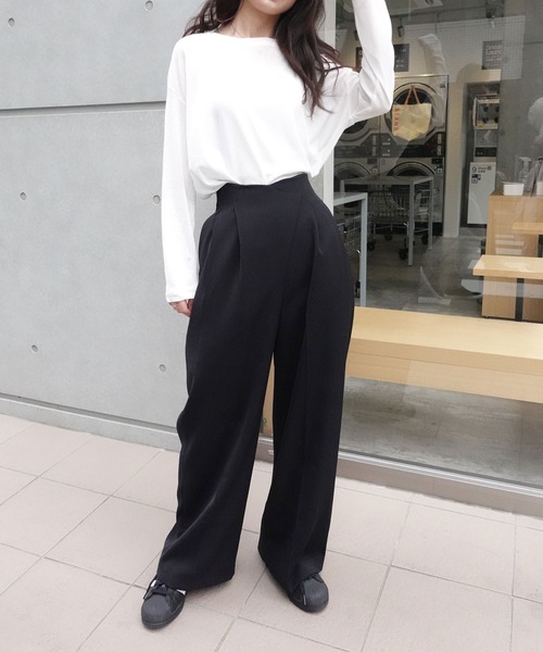 CORNERS（コーナーズ）の「ハイウエストタックパンツ（スラックス・レディース・アイボリー/ブラック/グレー/ベージュ・M/L/S）」の6枚目の写真