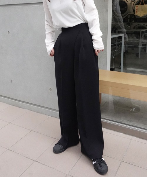 CORNERS（コーナーズ）の「ハイウエストタックパンツ（スラックス・レディース・アイボリー/ブラック/グレー/ベージュ・M/L/S）」の9枚目の写真