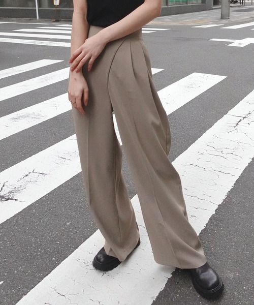PONTI  グレー　ハイウエスト　タック　ストレート　スラックス　パンツ moment+｜センタープレスハイウエストツータックスラックス