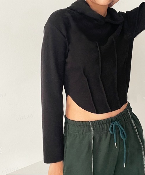 Dalfwin(ダールフィン)の「韓国ファッション タックデザインショート丈フーディーパーカートップス(パーカー・レディース・ホワイト/チャコールグレー/ブラック・FREE)」の8枚目の写真