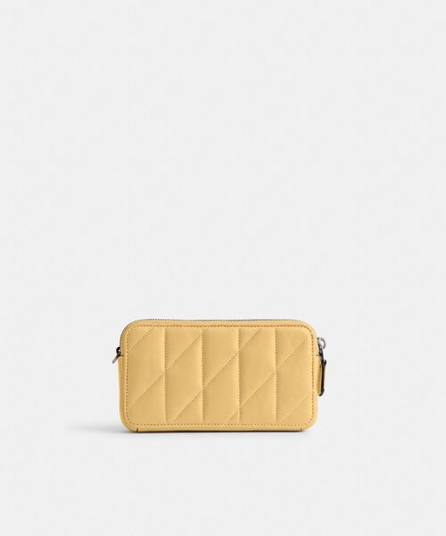 COACH（コーチ）の「キラ クロスボディ・ピロー キルティング 